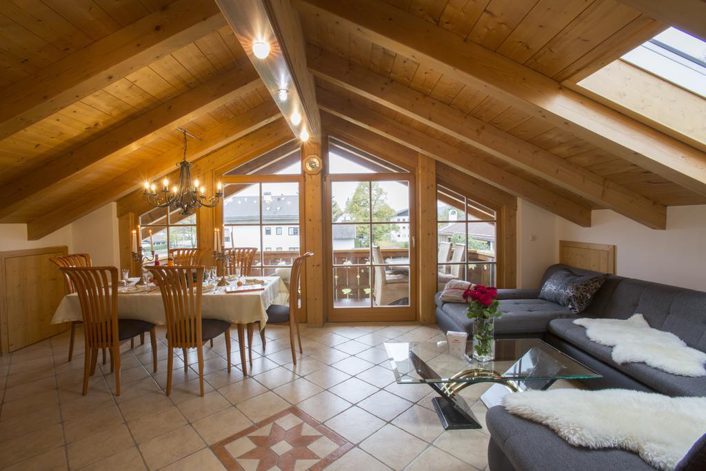 Appartamento Golden Gapa Penthouse 1 Garmisch-Partenkirchen Esterno foto